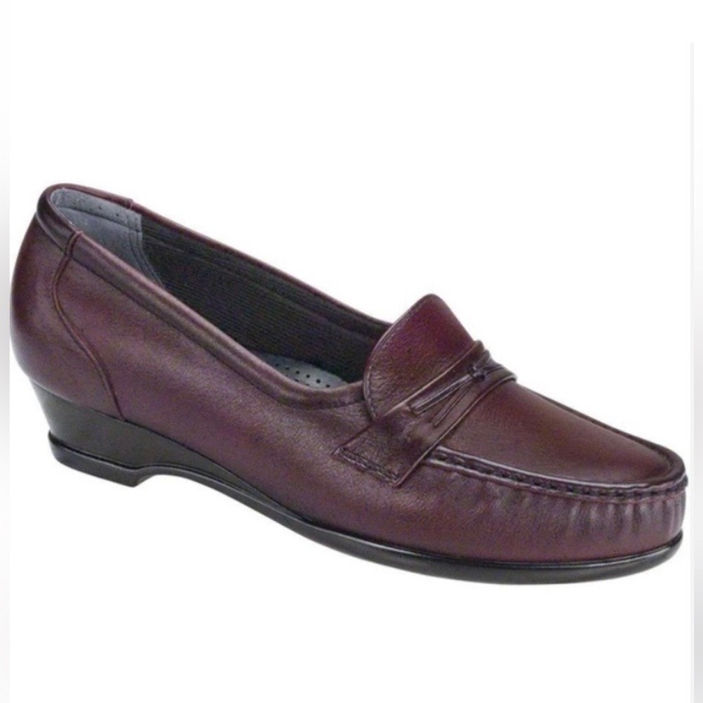 SAS Tripad Comfort Loafers Womens 9 Burgundy Leather Low Wedge Made in USA